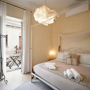 https://ai-due-mori-apartment-in-noto.sicilyhotelsitaly.net